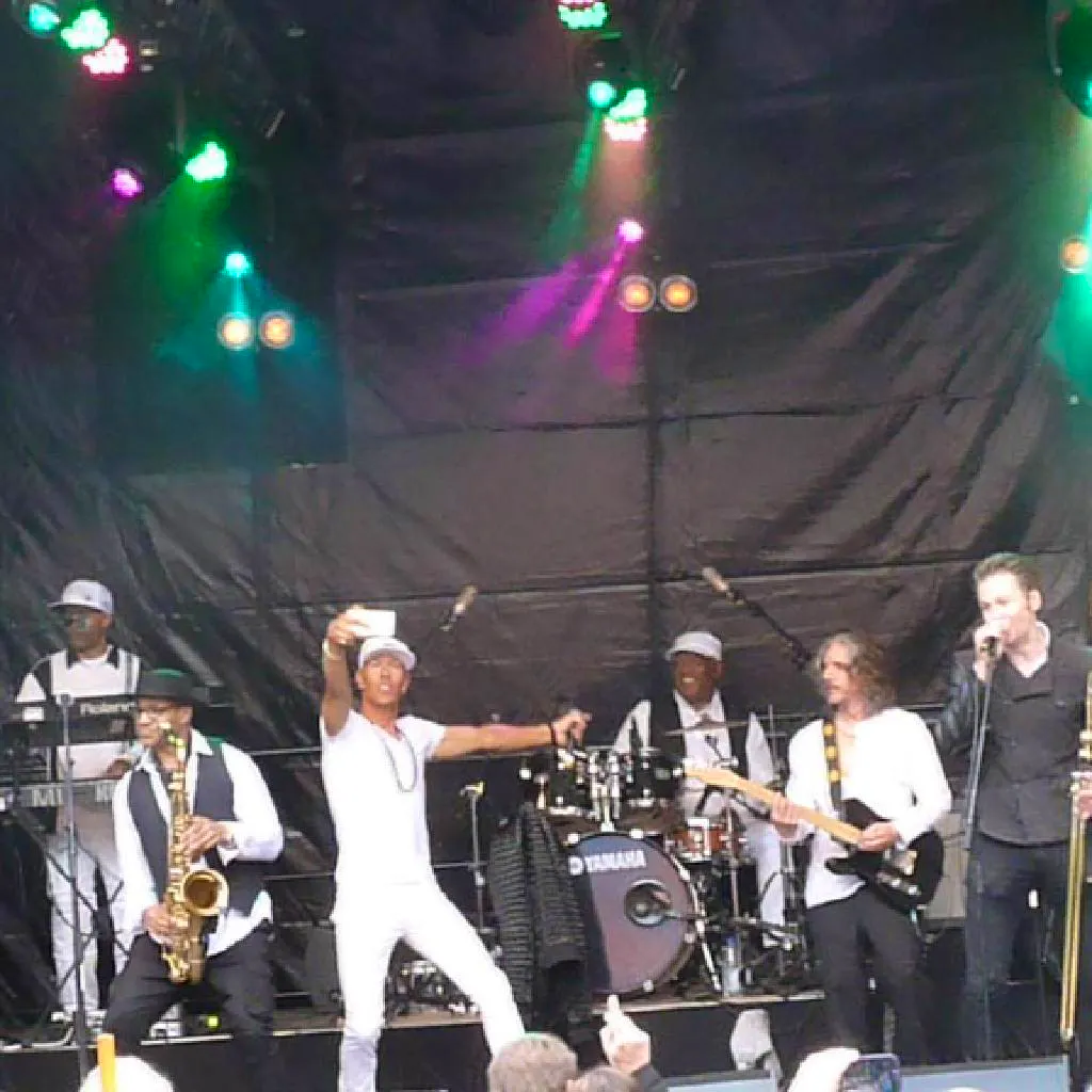 Johnny2Bad &lpar;UB40 tribute&rpar;
