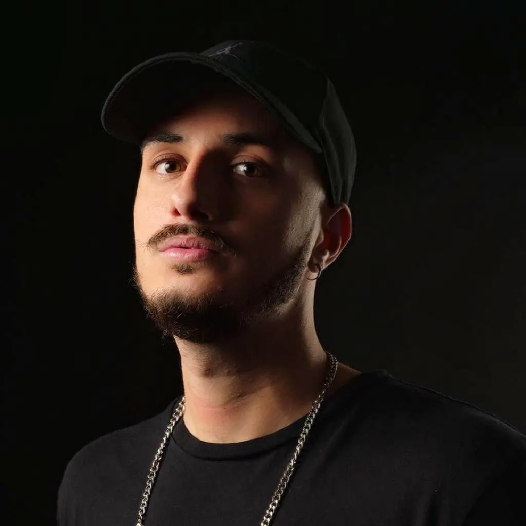 WADE &lpar;official&rpar;