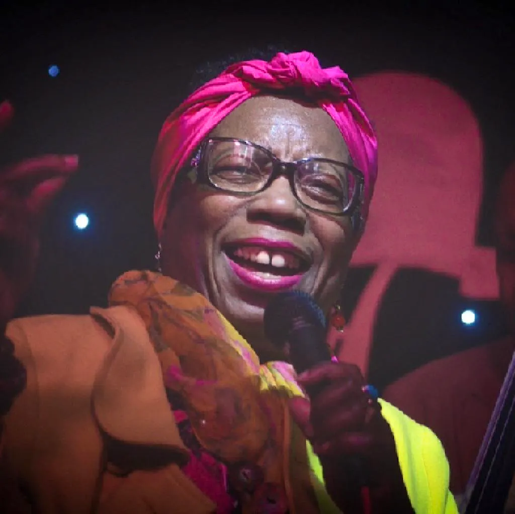 Carmen Carr & The Red Roosters