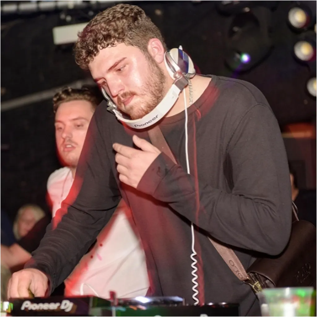 Max Fern&aacute;ndez UK