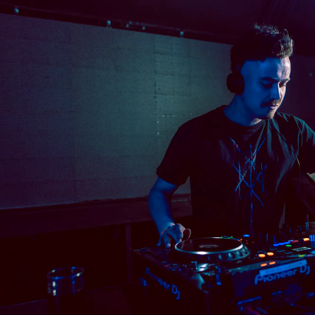 EON &lpar;Belfast&rpar;