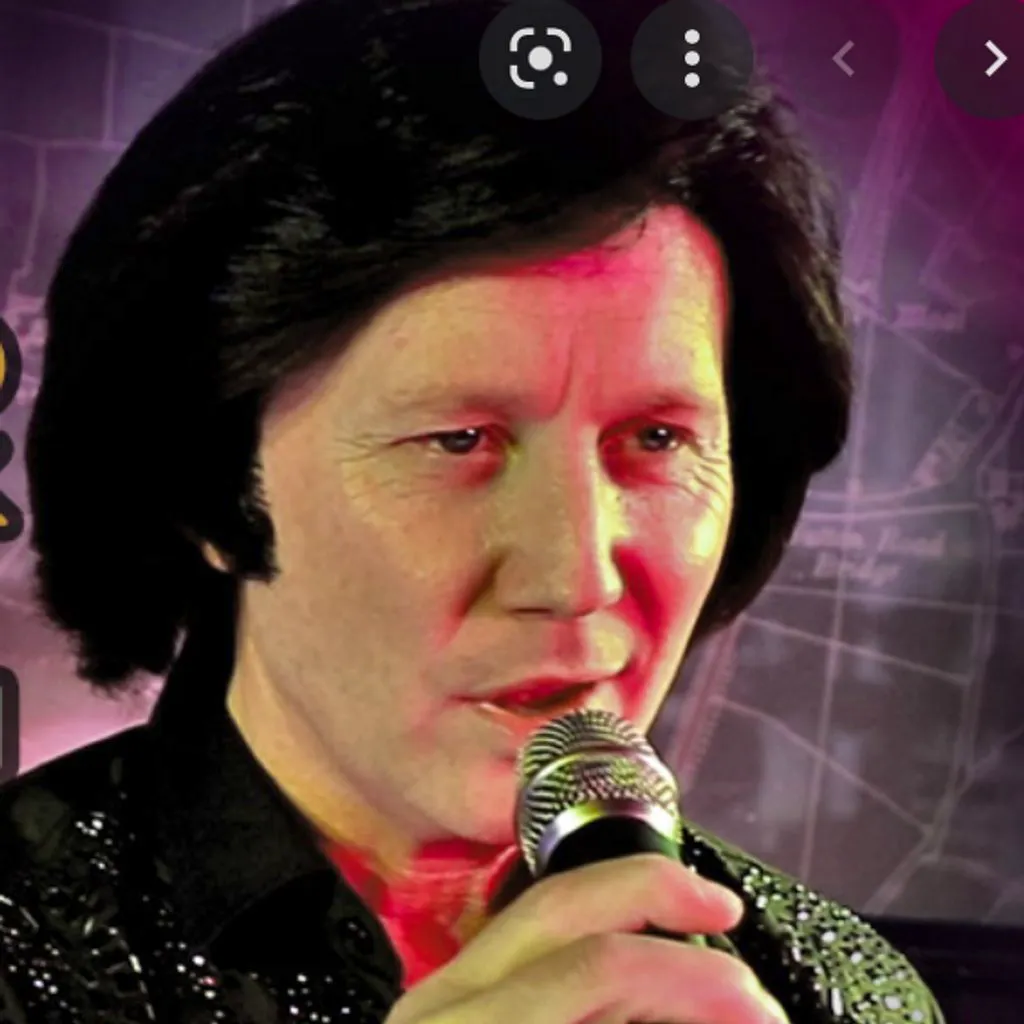 JAY HARRISON AS NEIL DIAMOND