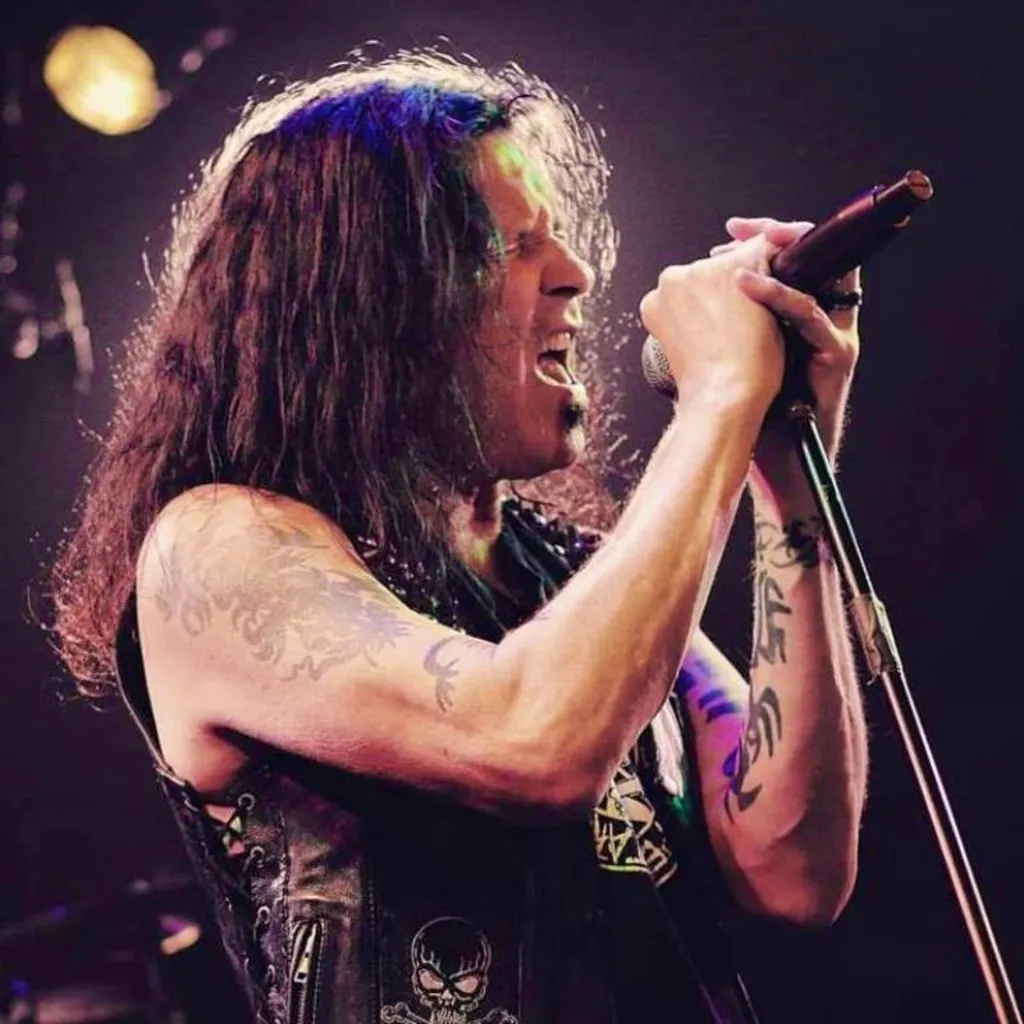 Jizzy Pearl's Love &sol; Hate