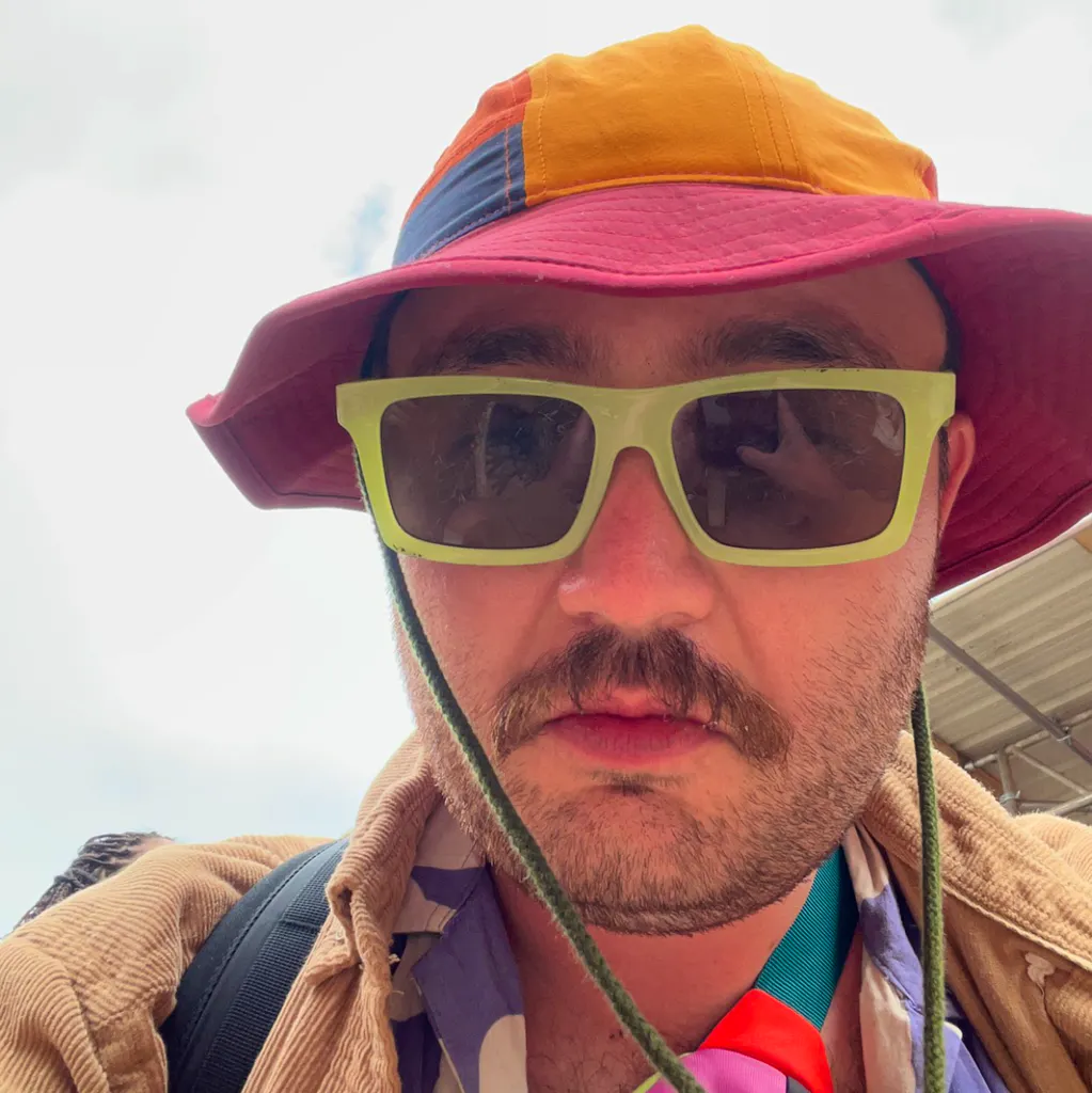 Taylor Taylor &lpar;UK&rpar;