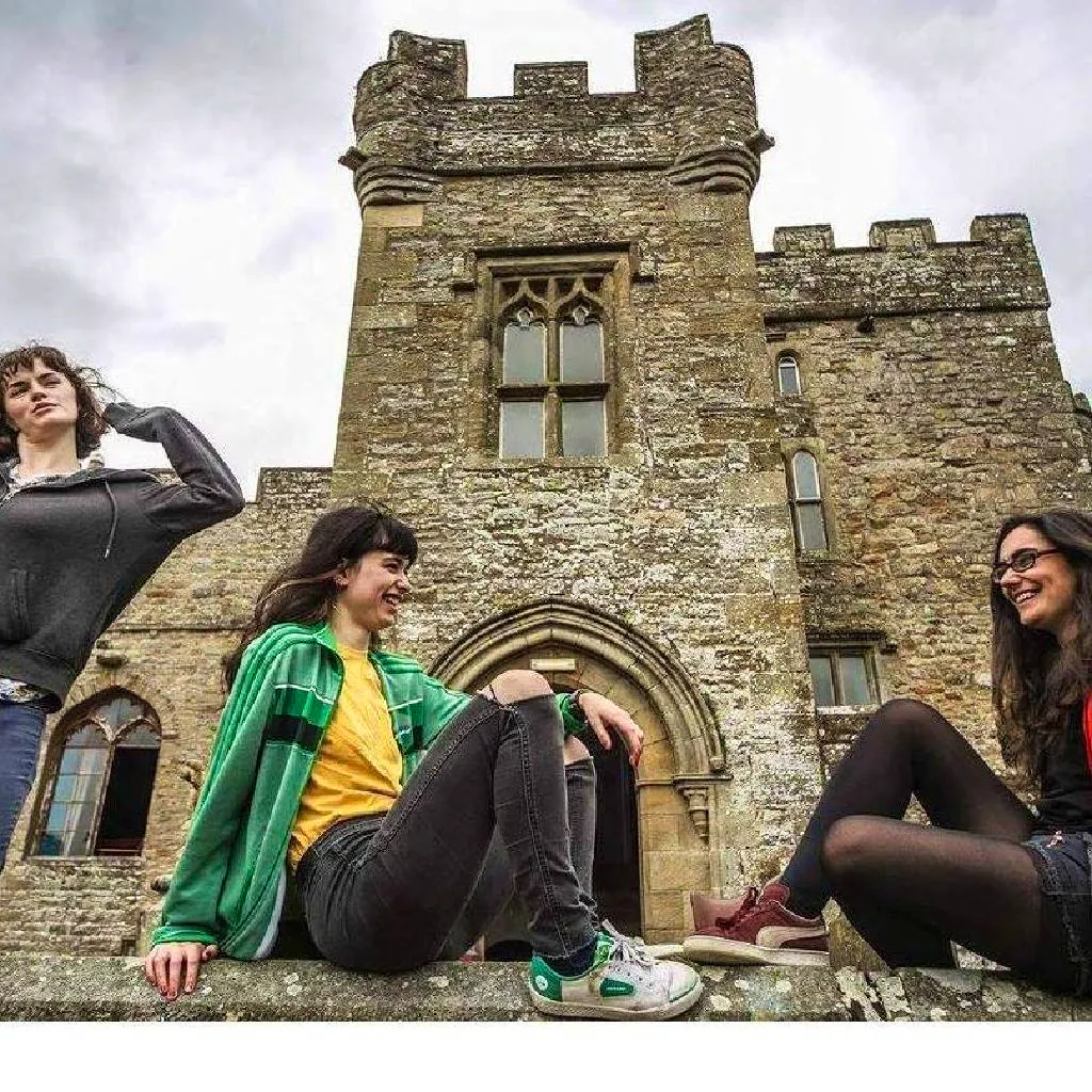 Nic Tate and the Sharks