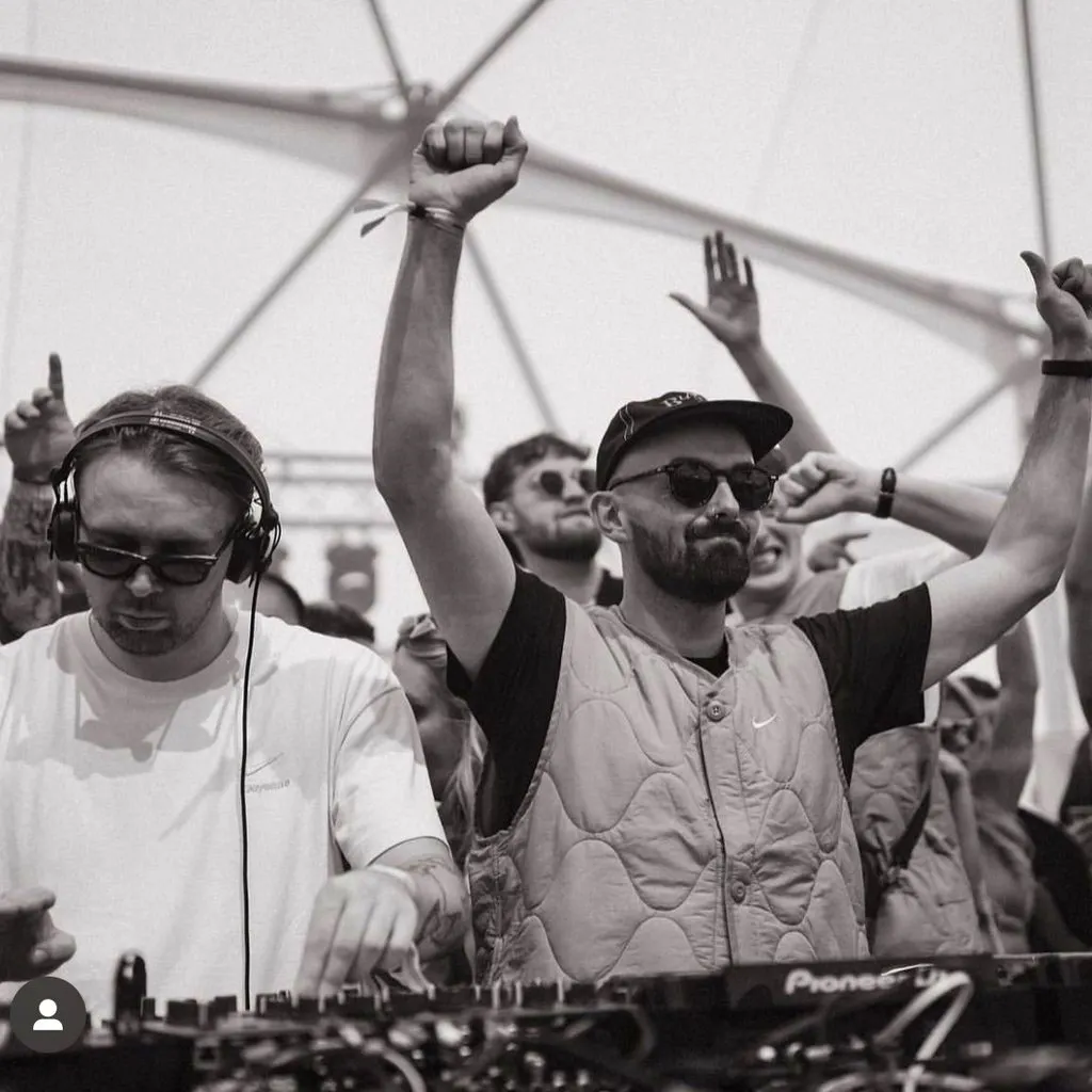 L&bsol;W&sol;N&period;