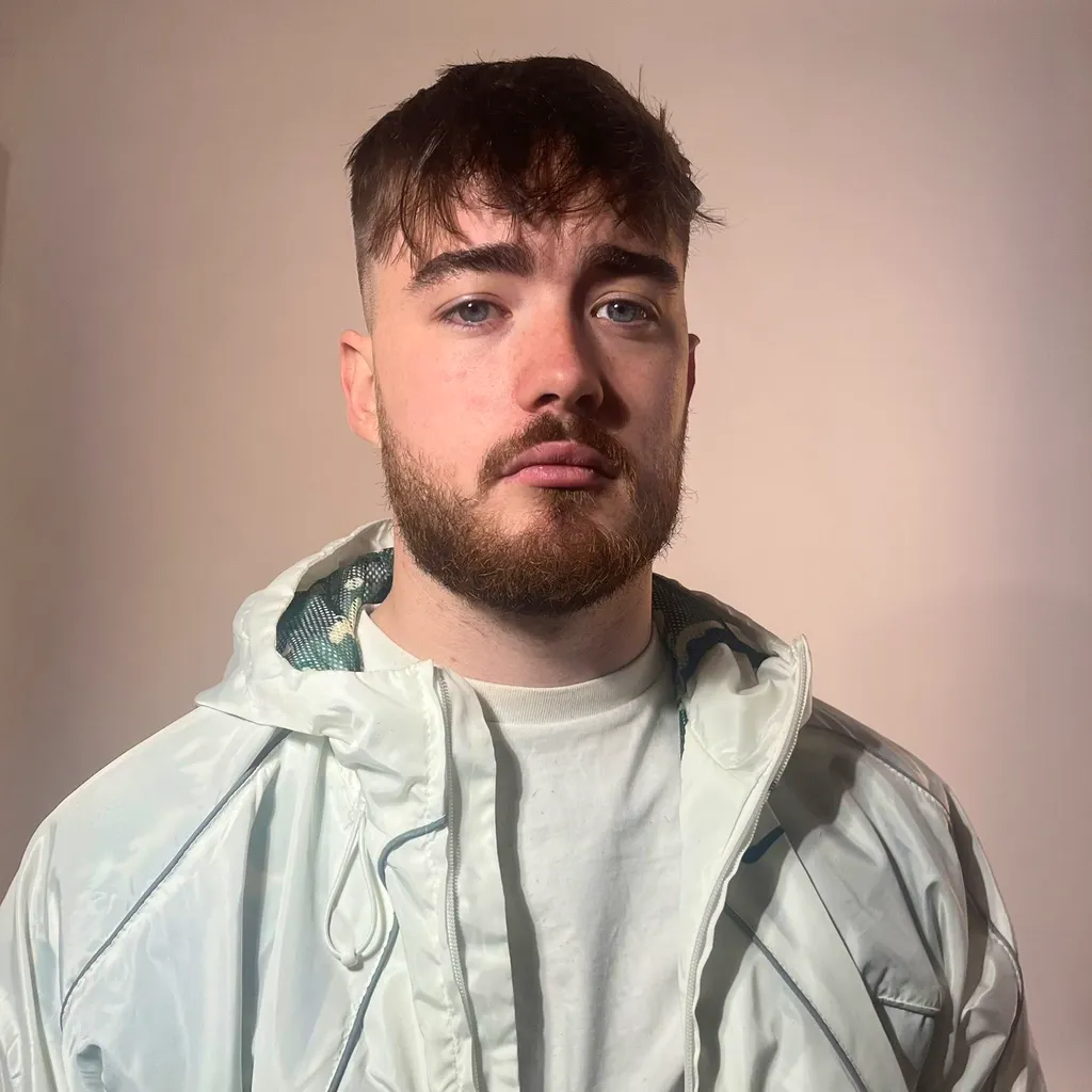 LEON &lbrack;UK&rsqb;