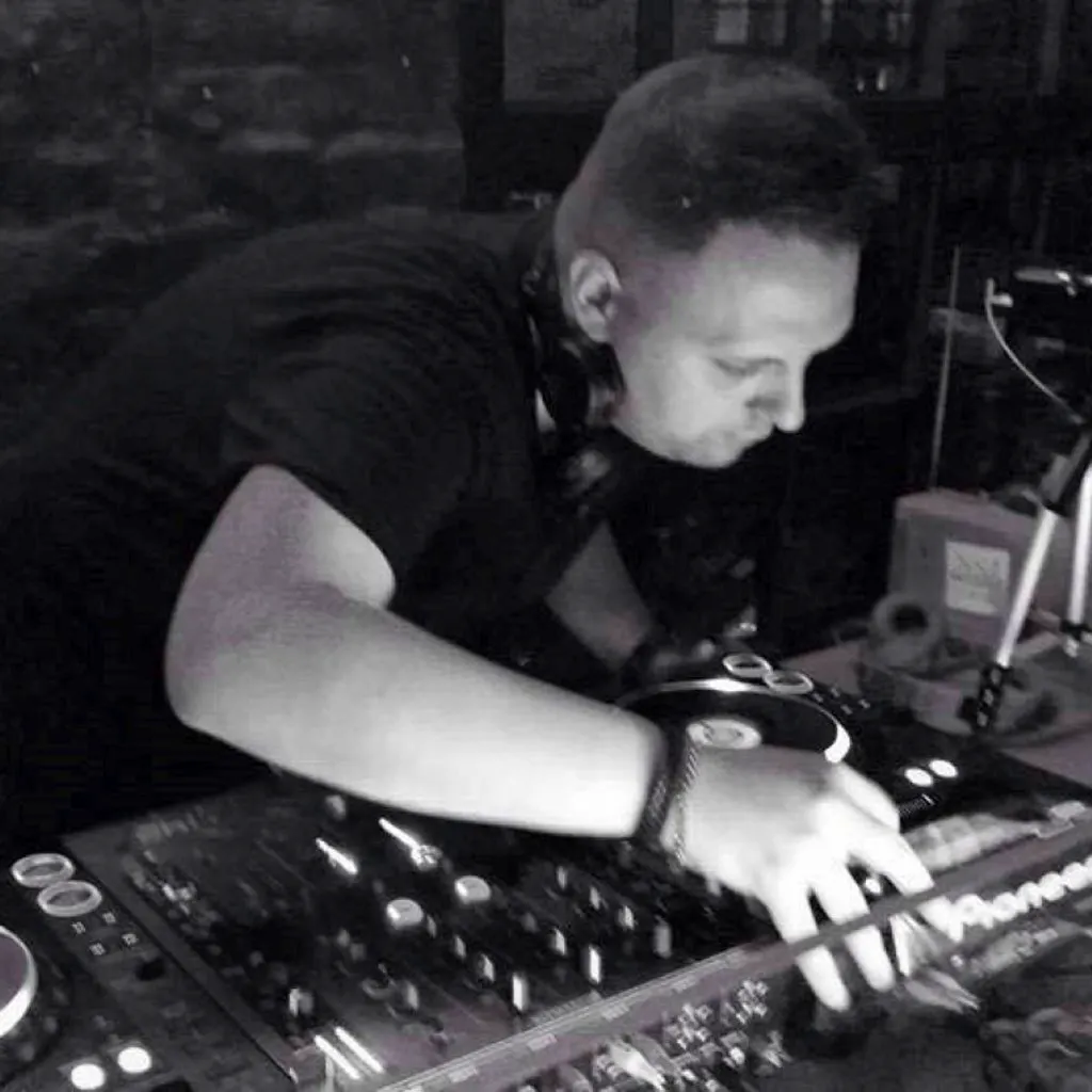 Charlie Supreme &lpar;DJ & Producer&rpar;