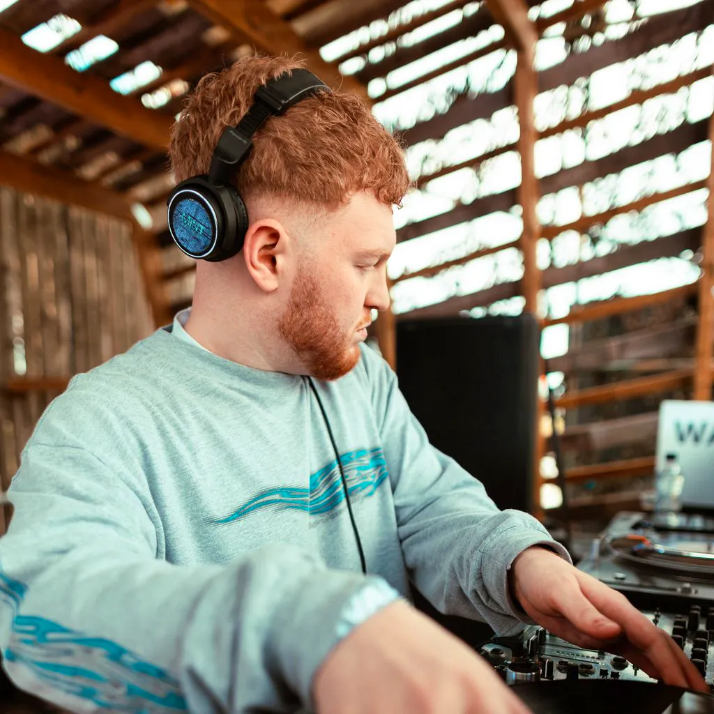 Kinso &lpar;FREQ&period;&rpar;