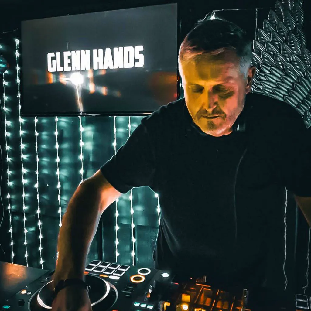 Glenn Hands
