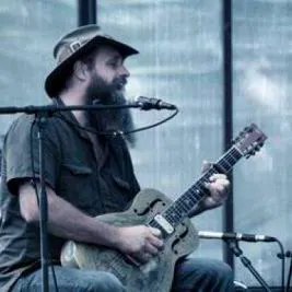 Hat Fitz & Cara Robinson 