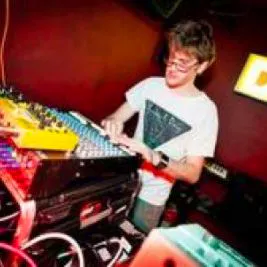 Perseus Traxx