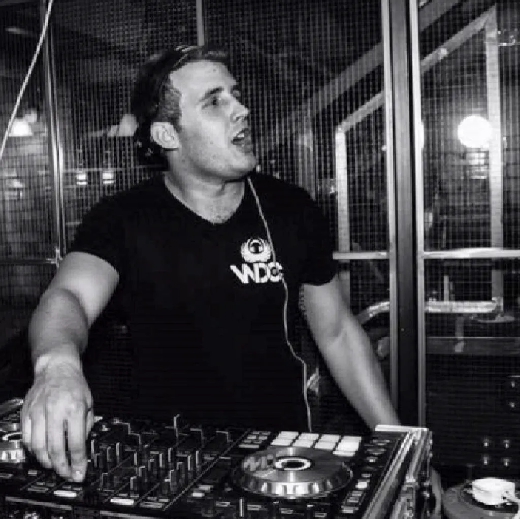 Ollie Hallas &lpar;WDC Entertainment&rpar;