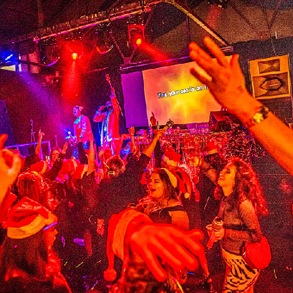 Big Crowd Karaoke