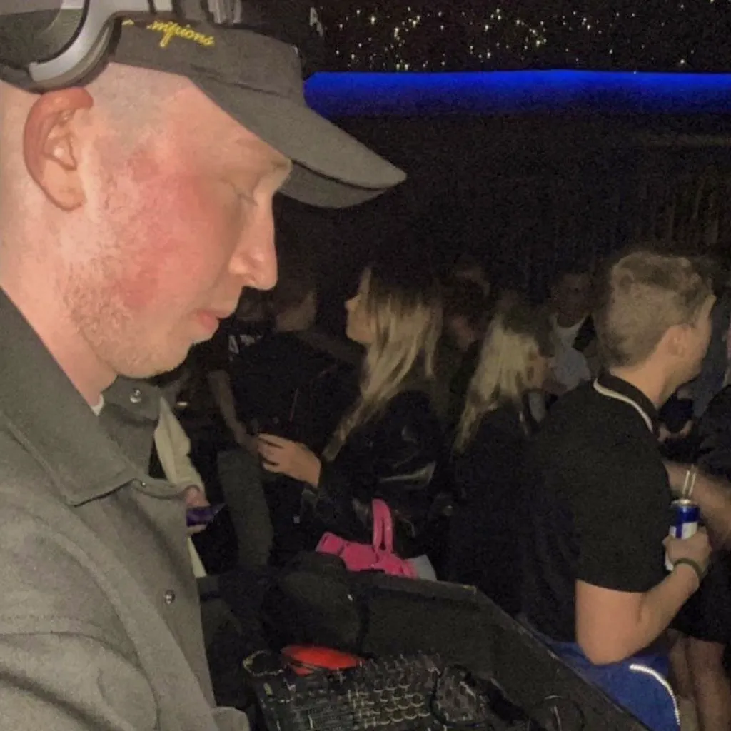 Jake Thrall&lowbar;DJ