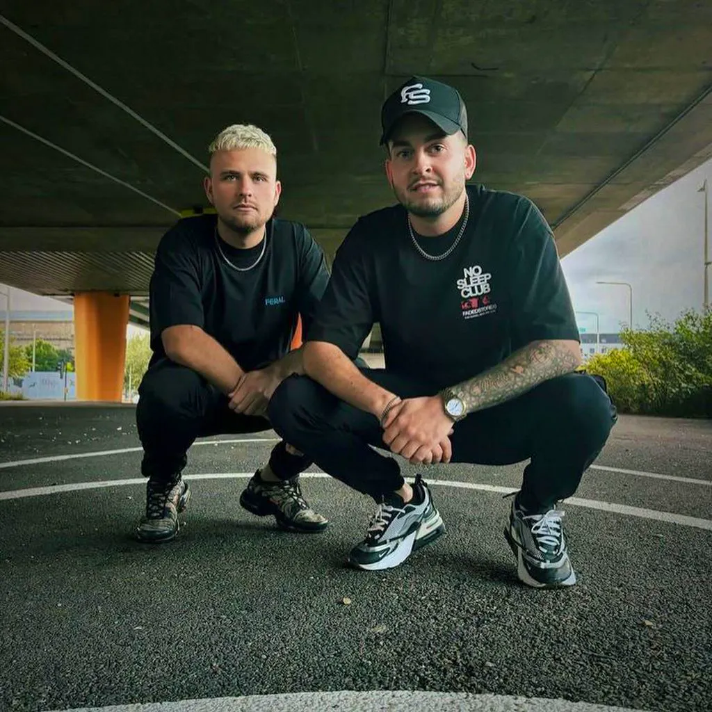 &Oslash;MENS&Oslash;UND