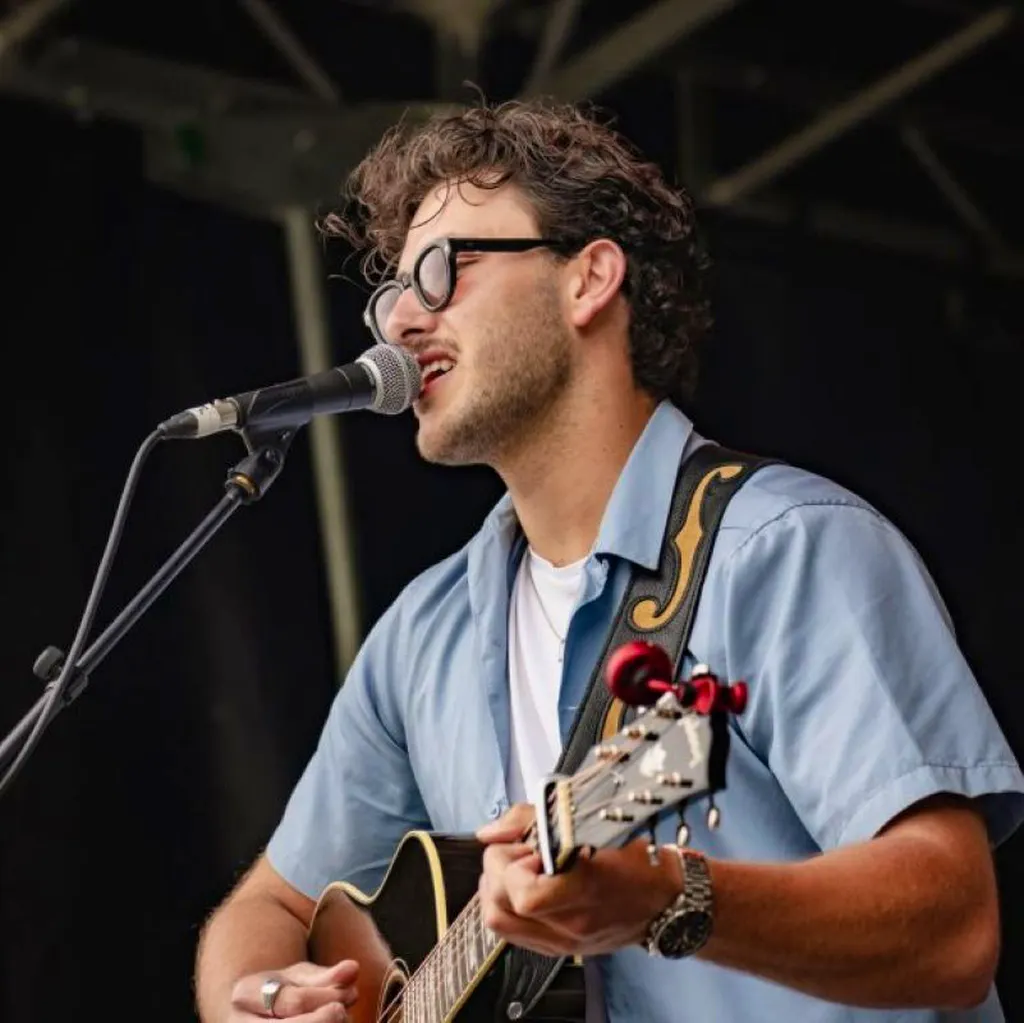 Ollie Hawkins