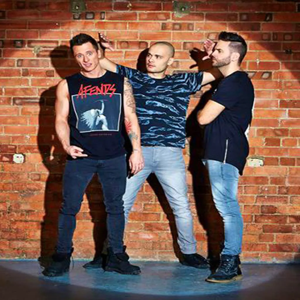 Five &lpar;5ive&rpar;