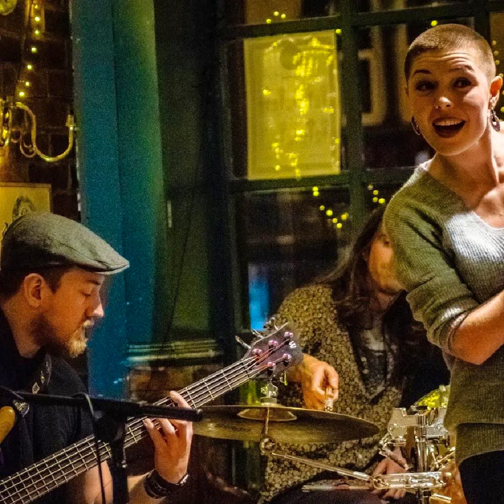 Abi K and the Swing Pigs