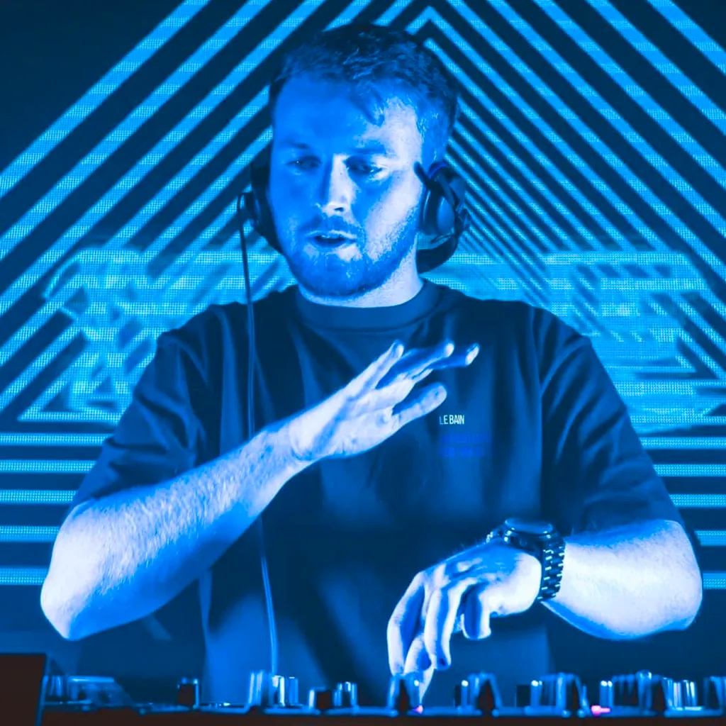 Dan White &lpar;UK&rpar;