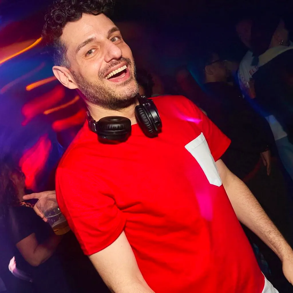 Wayne David &lpar;DJ&rpar;