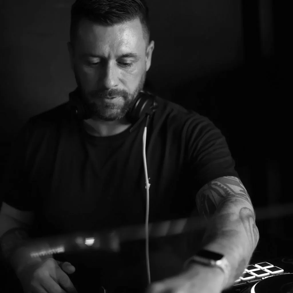 Greg P - 100&percnt; Old Skool