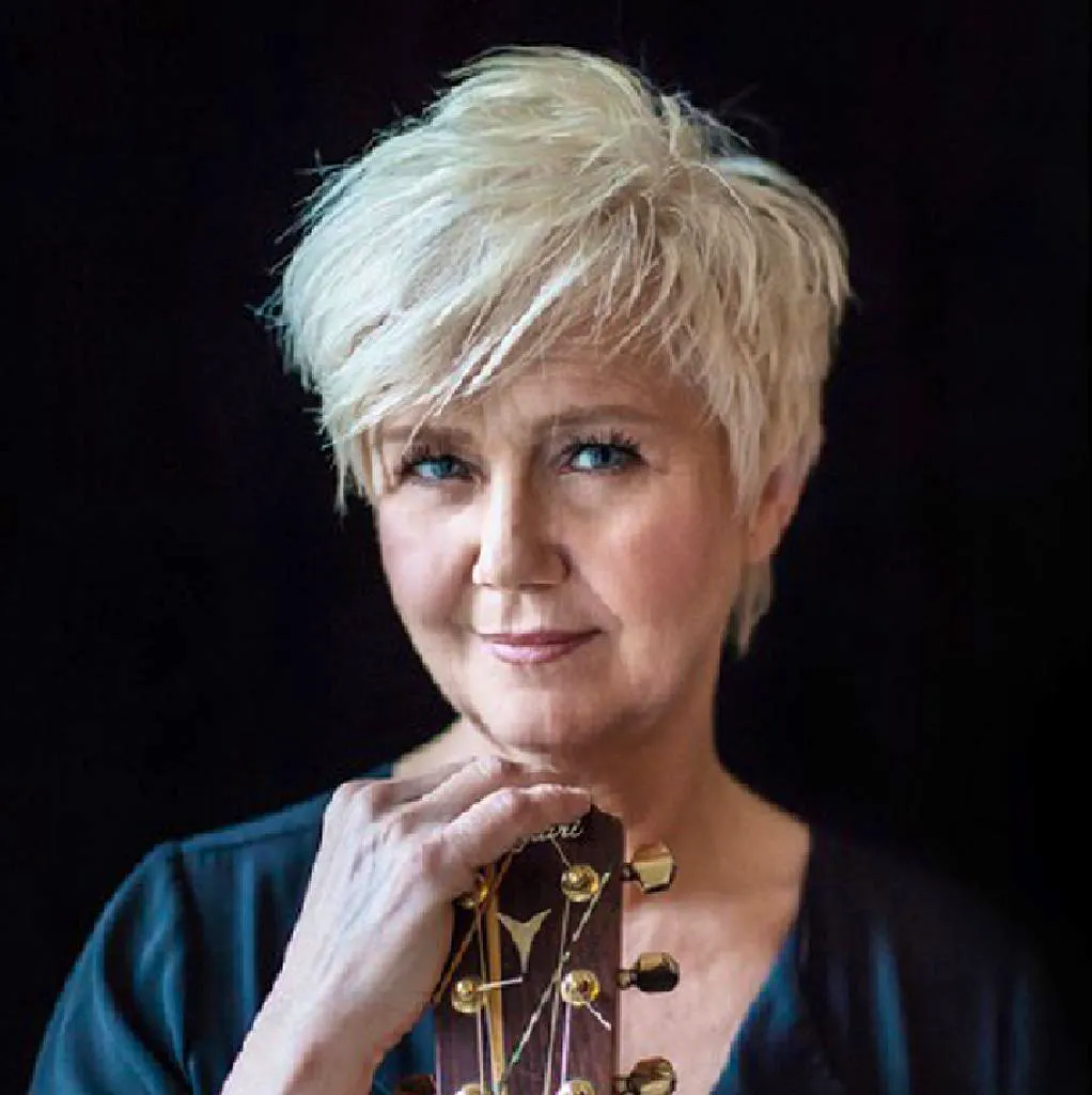 Mathilde Santing