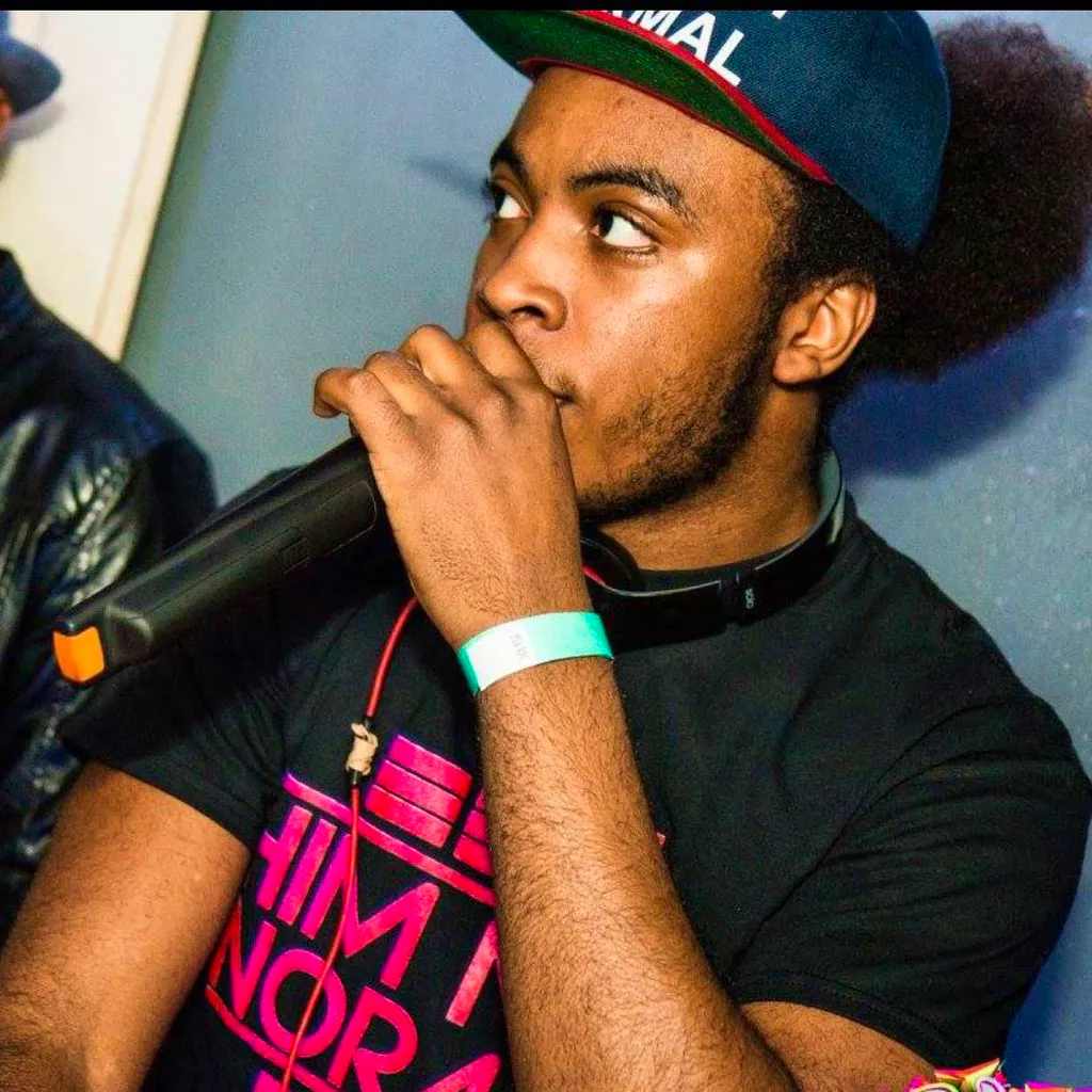 DJ Larni