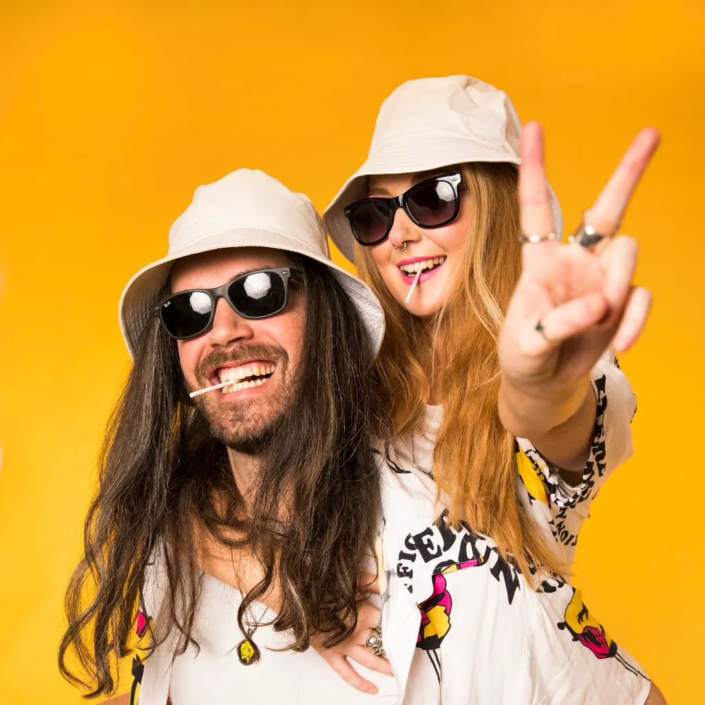 Hang The DJs &lpar;UK&rpar;