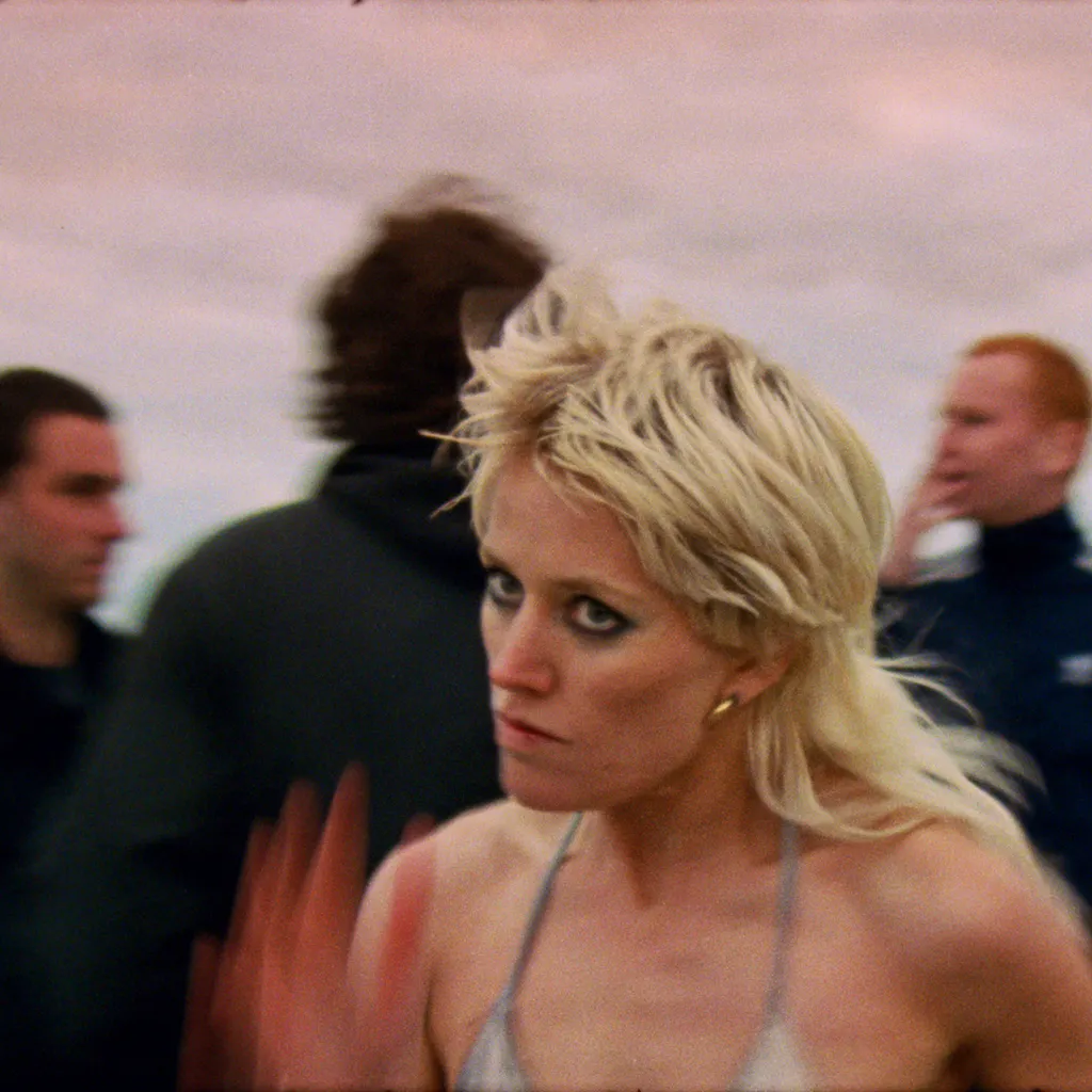 Amyl And The Sniffers