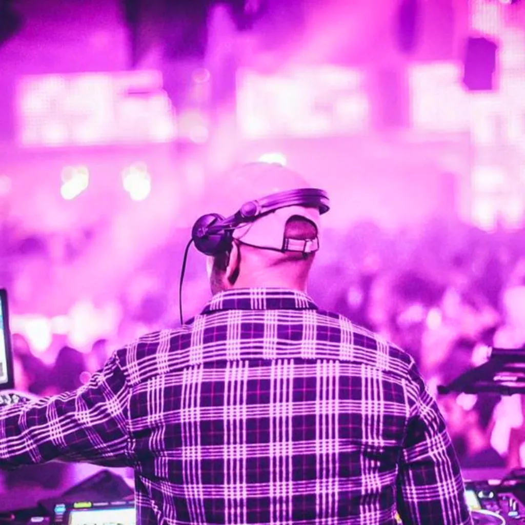 DJ VIP