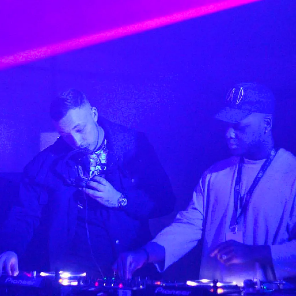 Karr&egrave;m & Nathan Forbes