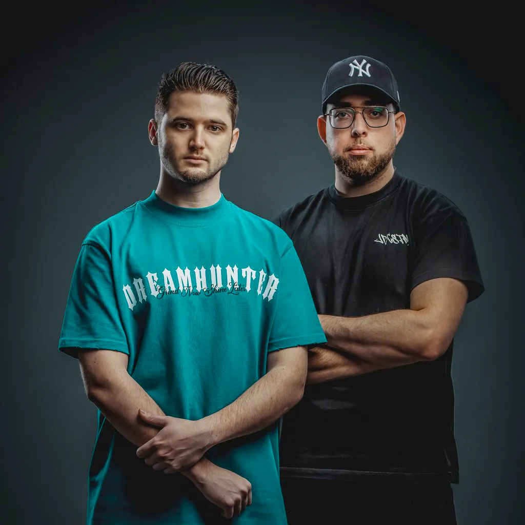 Akimbo