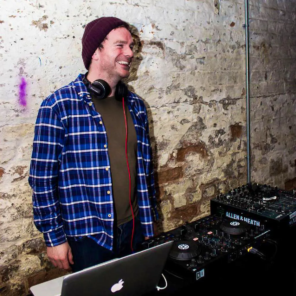 Chris Carney &lpar;Mixnots&rpar;