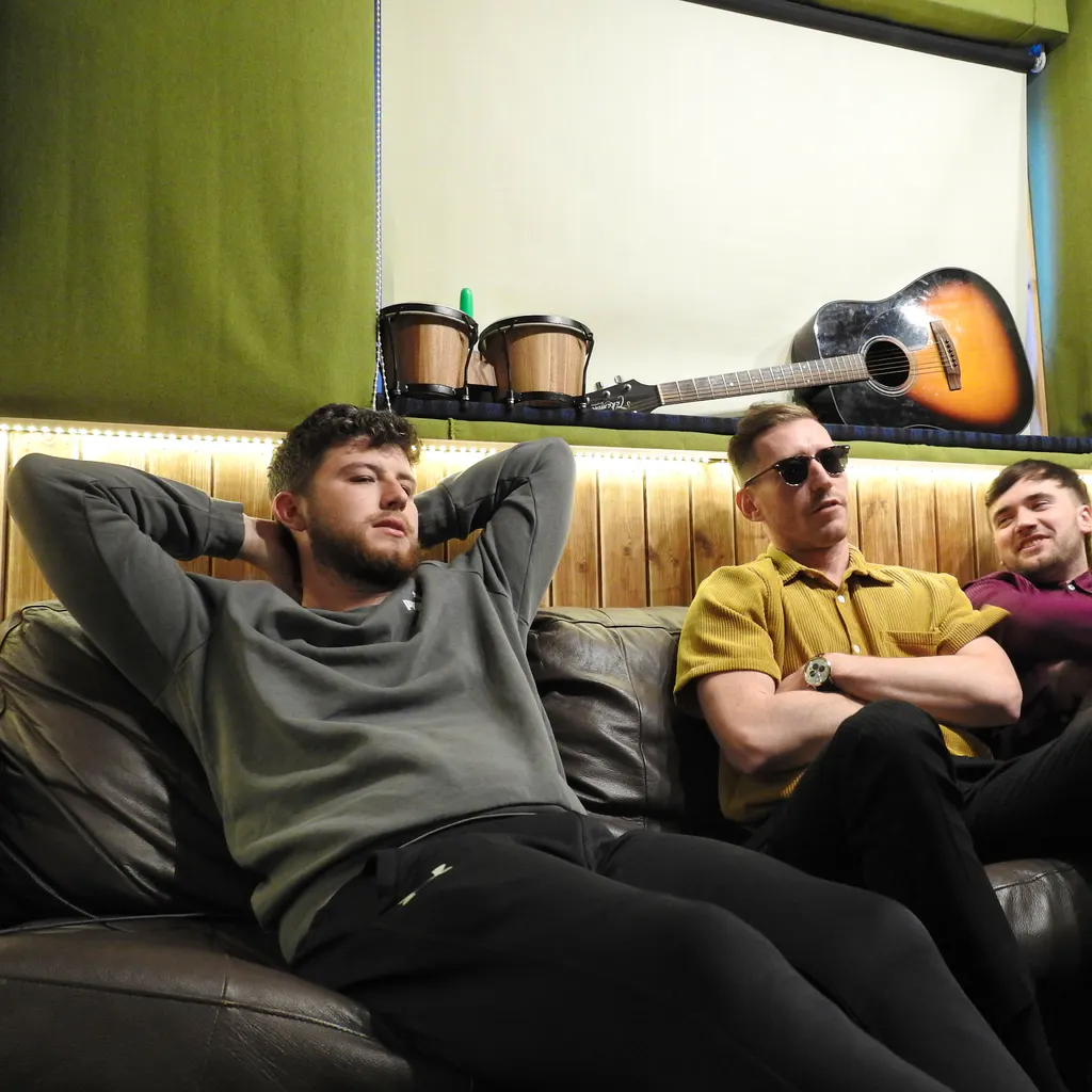 CHICKEN MAN & THE BAD EGGS