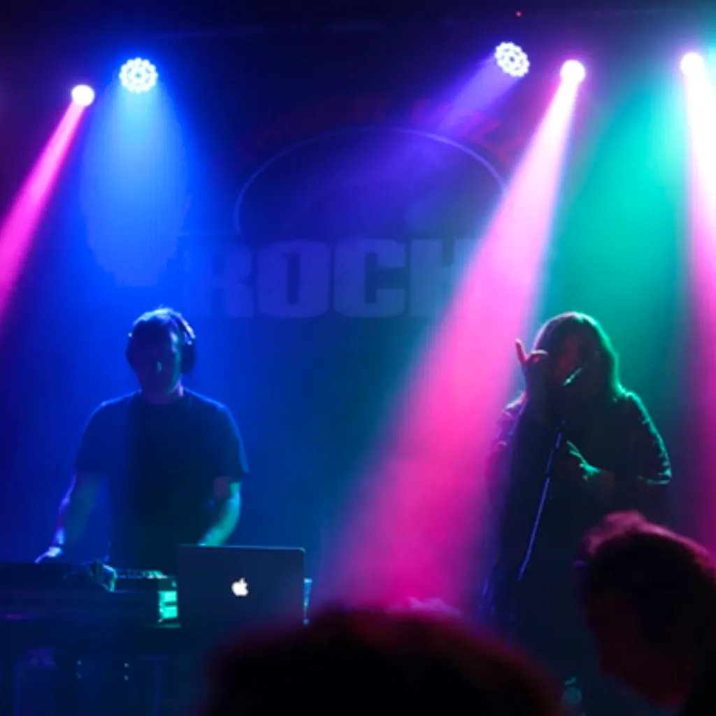 Chris Goss & Hannah Fay